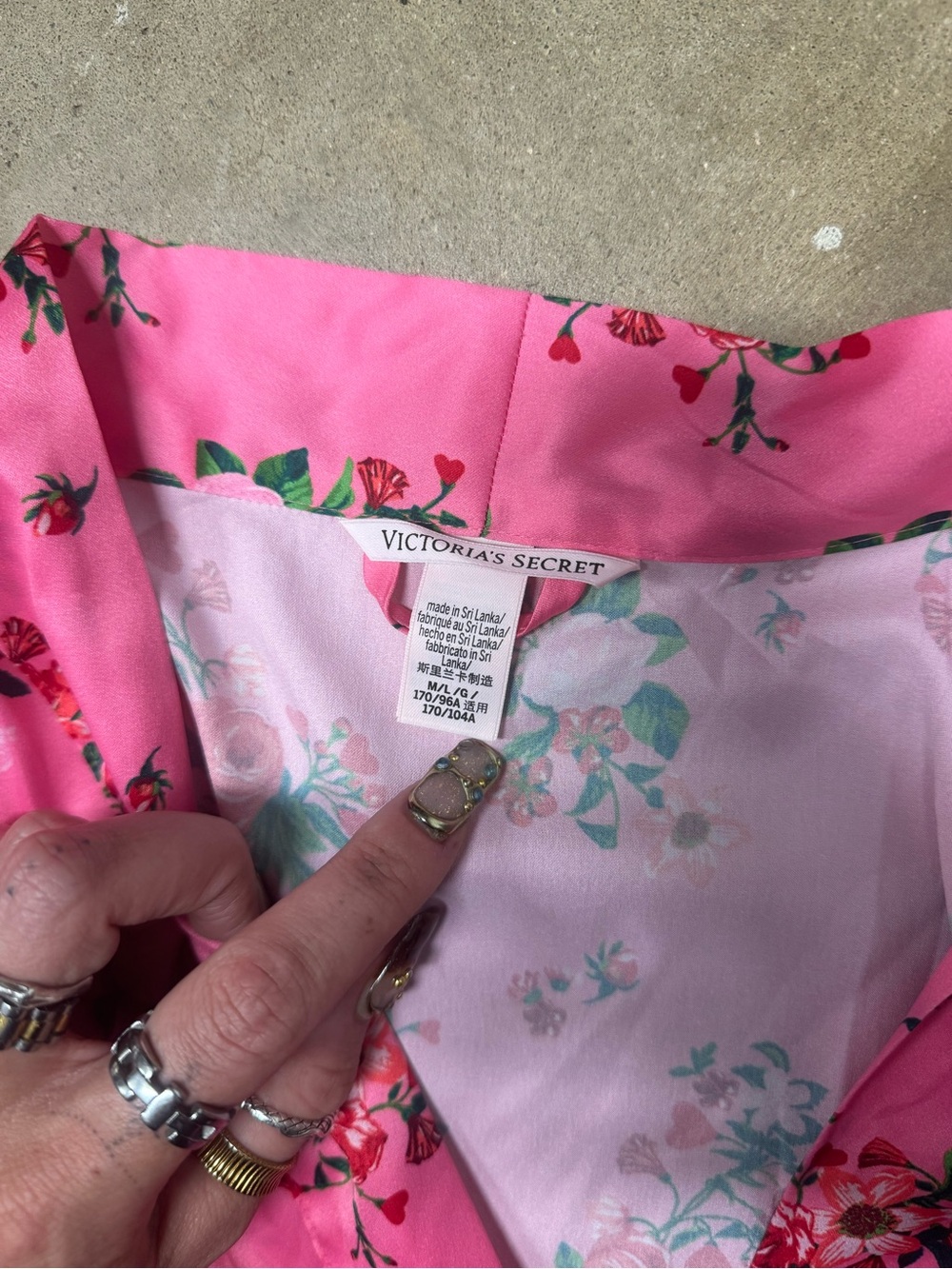 Victoria Secret Floral Pink Robe - Picture 5 of 6